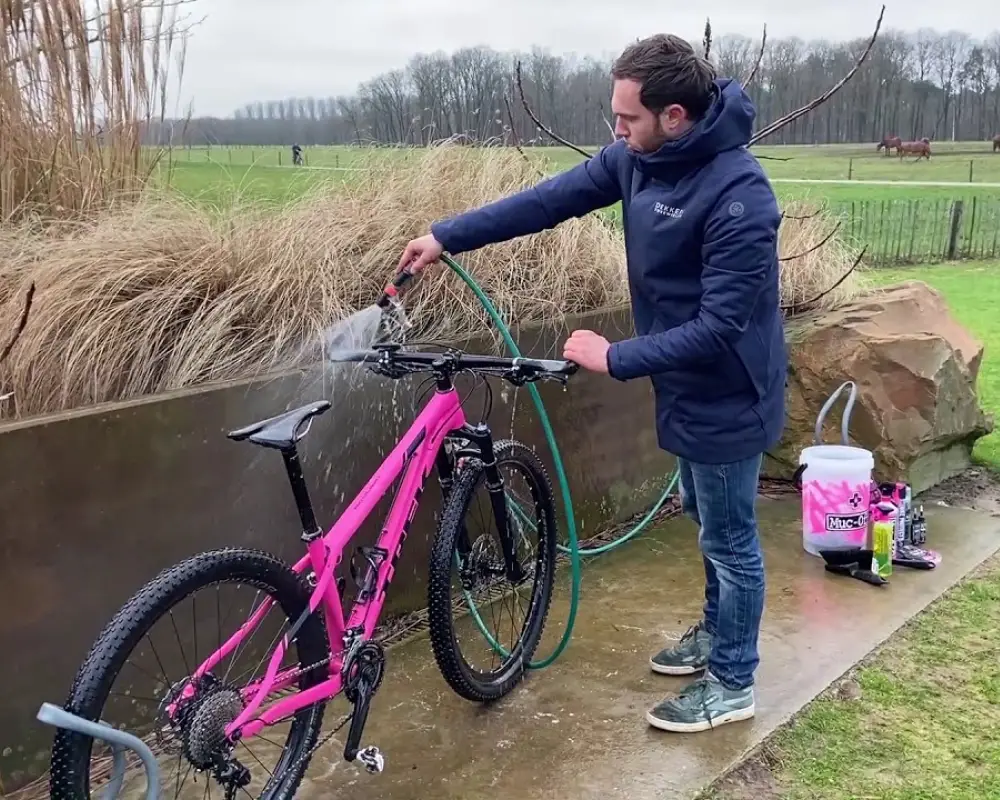 Mountainbike afspuitplek