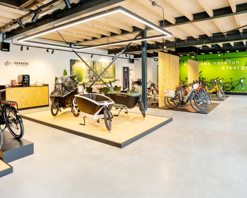 400m² showroom